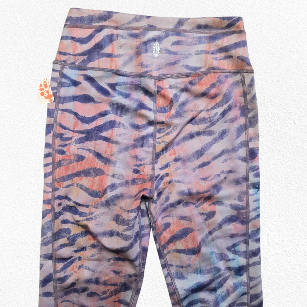 Free People Movement Beat The Heat Tiger Print Reversible Leggings Size Medium